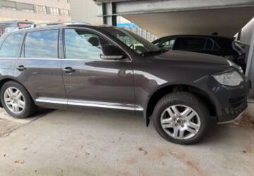 VW Touareg 298.000 km 9.200 &euro; Berlin 10719