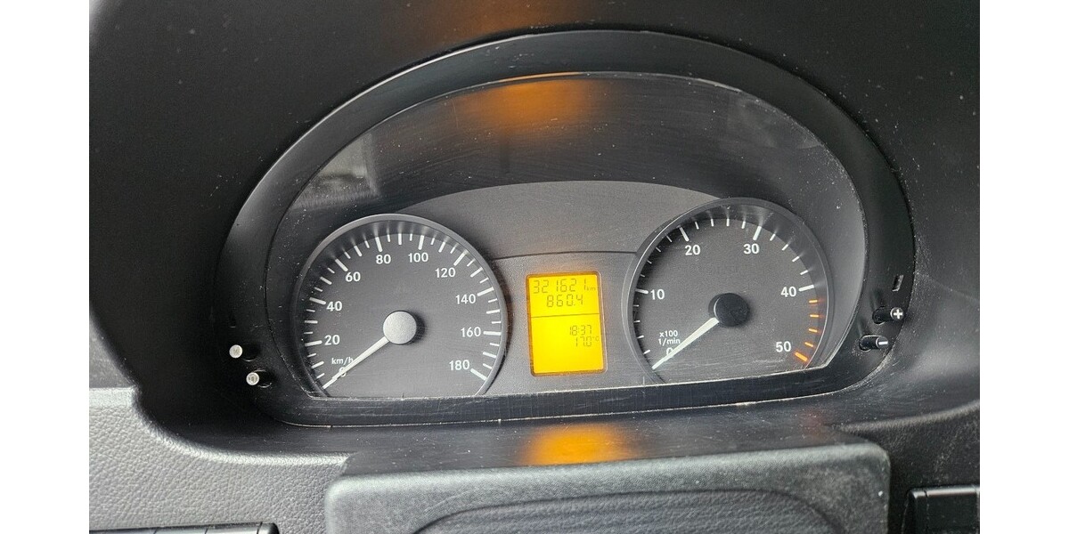 Mercedes-Benz Sprinter 3,5-T Kasten 321.100 km 7.497 &euro; Berlin 10178