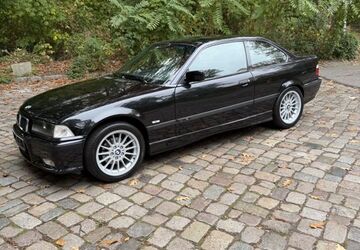 BMW 318 99.208 km 13.700 &euro; Berlin 12681