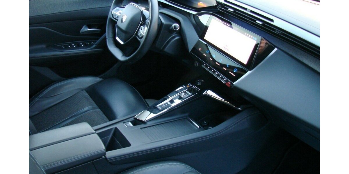 Peugeot 308 SW 1.6 Hybrid Allure Pack HY 180 ACC 360º 44.600 km 20.980 &euro; Falkensee 14612