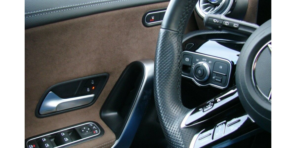 Mercedes-Benz CLA 180 Shooting Brake AMG Night Paket LED 360º Di 17.812 km 29.980 &euro; Falkensee 14612