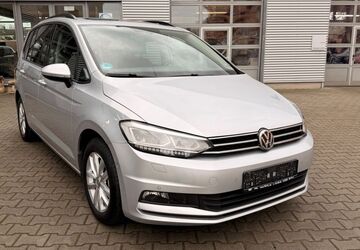 VW Touran 128.312 km 17.990 &euro; Berlin 14167
