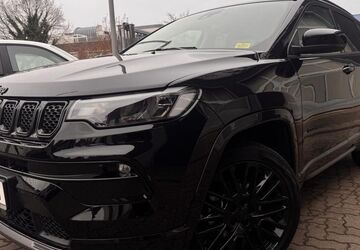 Jeep Compass 14.375 km 26.999 &euro; Berlin 13127