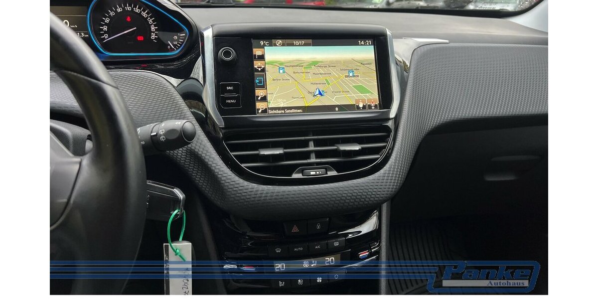 Peugeot 2008 Allure*Navi*PDC*SHZ*Ambiete*1-Hand*Tel. 98.291 km 7.480 &euro; Berlin 13187