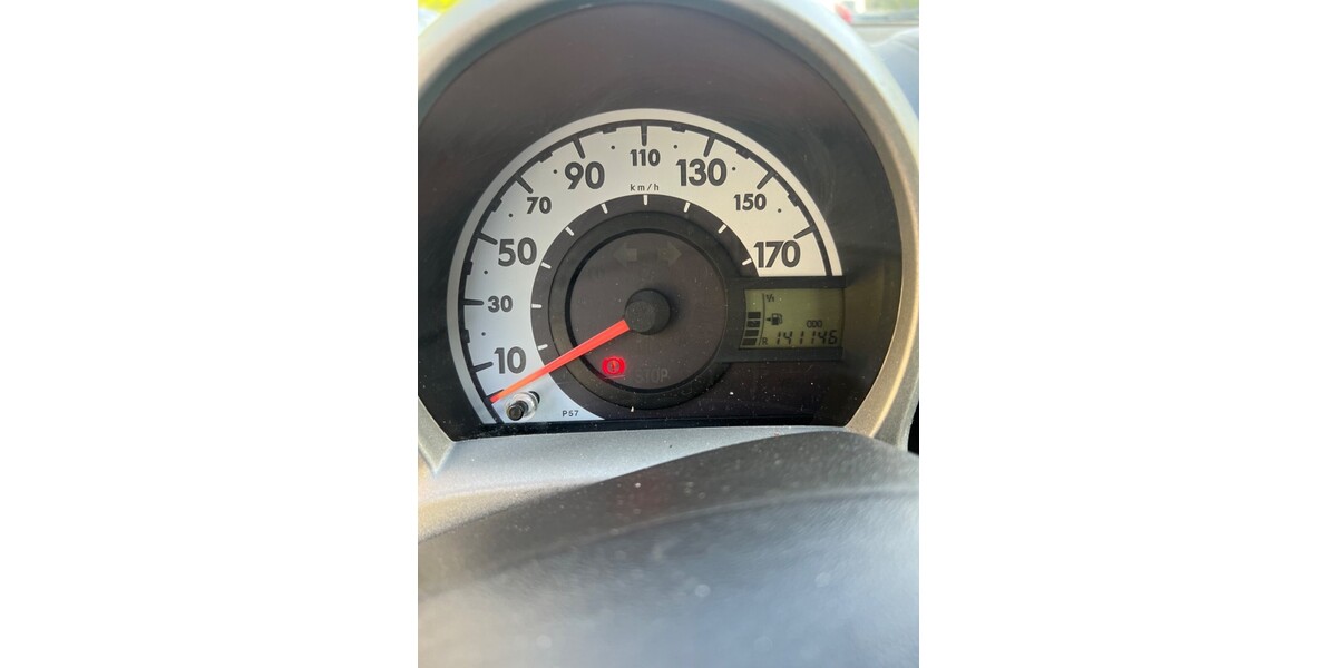 Toyota Aygo 141.146 km 3.300 &euro; Berlin 10178