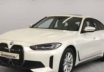 BMW i4 30.639 km 37.900 &euro; Berlin 12683