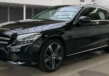 Mercedes-Benz C 300 142.533 km 18.500 &euro; Berlin 12043