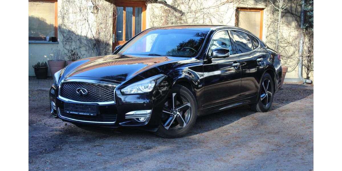 INFINITI Q70 212.000 km 12.500 &euro; Berlin 10317