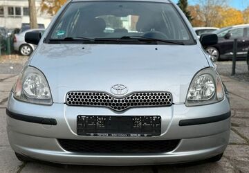 Toyota Yaris 159.000 km 2.600 &euro; Berlin 12277