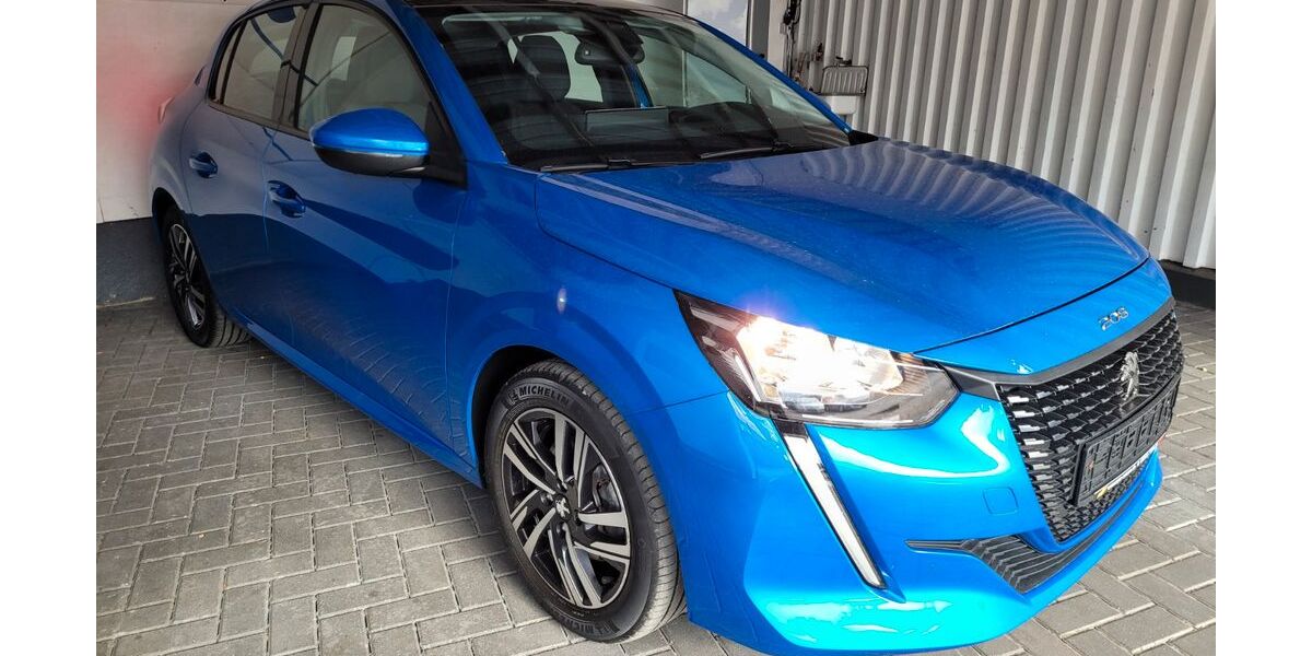 Peugeot 208 129.555 km 8.950 &euro; Berlin 12277