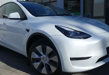 Tesla Model Y 27.455 km 39.400 &euro; Berlin 13156