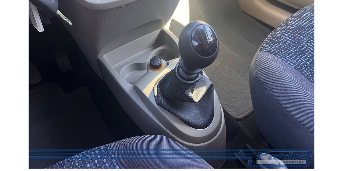 Renault Twingo Authentique 1.2*Klima*Radio/CD*Isofix*3tr 96.488 km 1.480 &euro; Berlin 13187