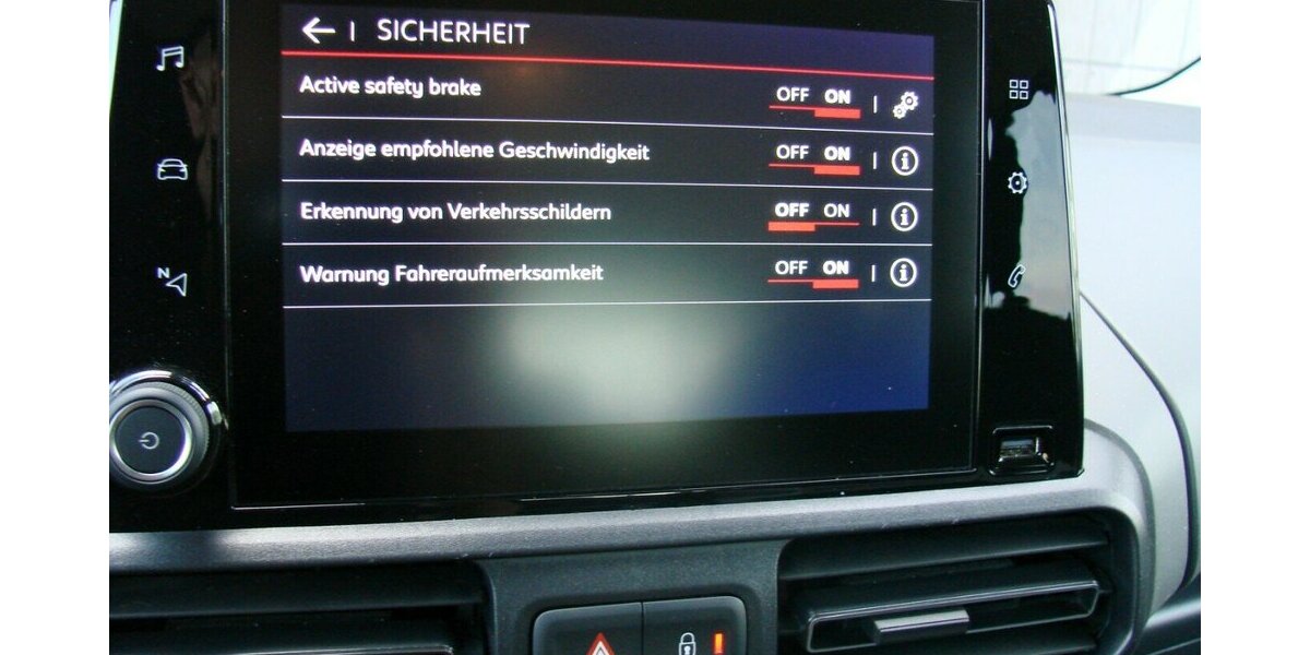 Citroen Berlingo 1.2 Turbo130 Shine M Kamera 180º 13.167 km 22.980 &euro; Falkensee 14612