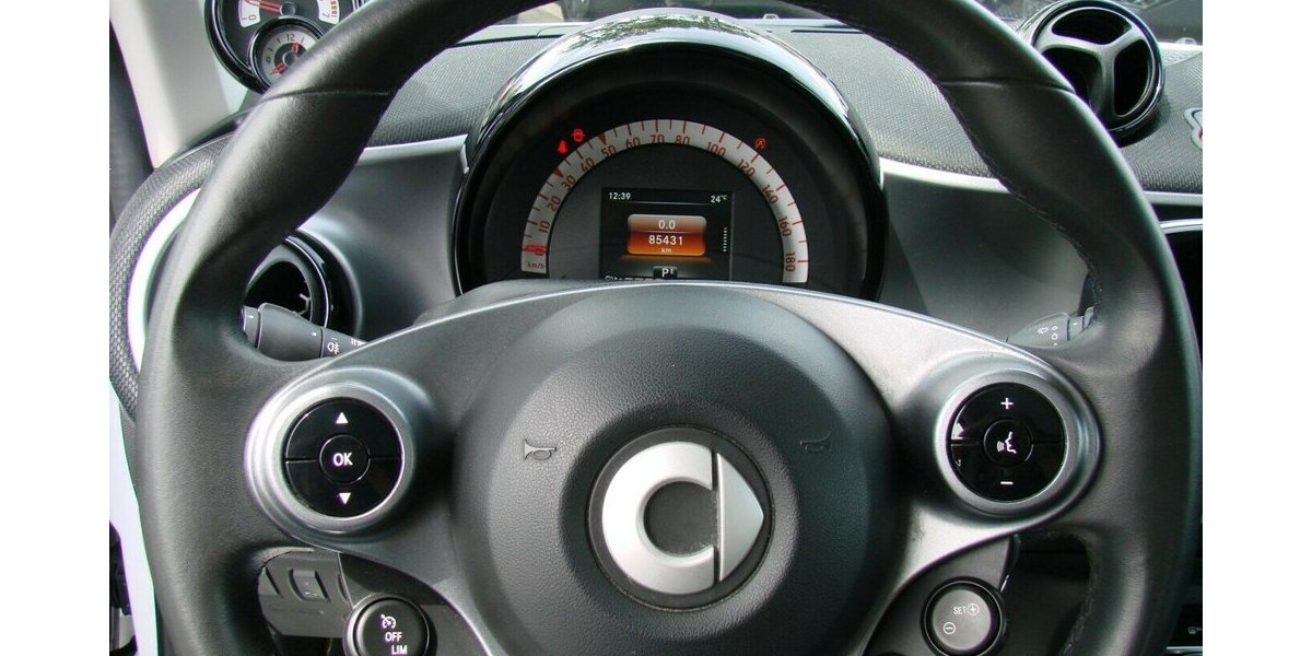 Smart ForTwo Prime Pano Leder Tempomat Cool & Media-Pake 85.132 km 11.980 &euro; Falkensee 14612