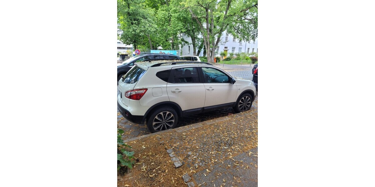 Nissan Qashqai 98.700 km 11.499 &euro; Berlin 10178