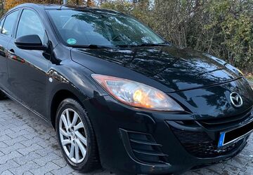 Mazda 3 278.000 km 2.600 &euro; Wildau 15745