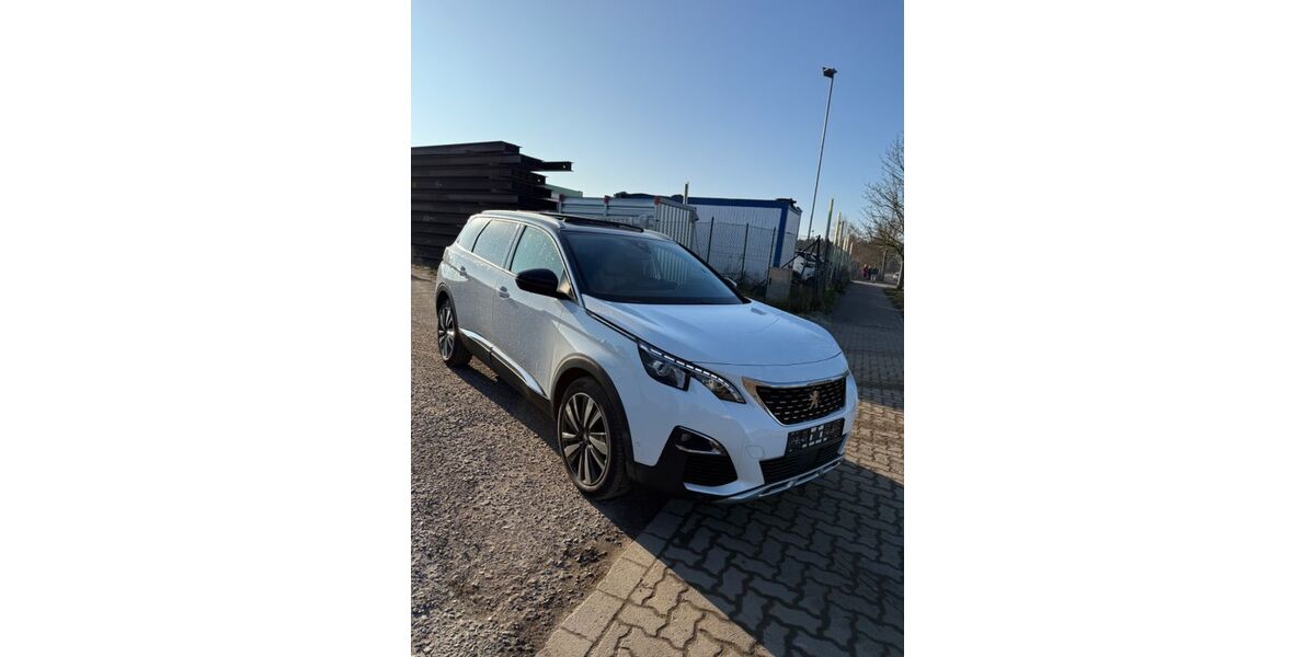 Peugeot 5008 180.000 km 12.900 &euro; Mittenwalde 15749