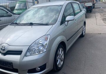 Toyota Corolla Verso 192.000 km 3.999 &euro; berlin 13089