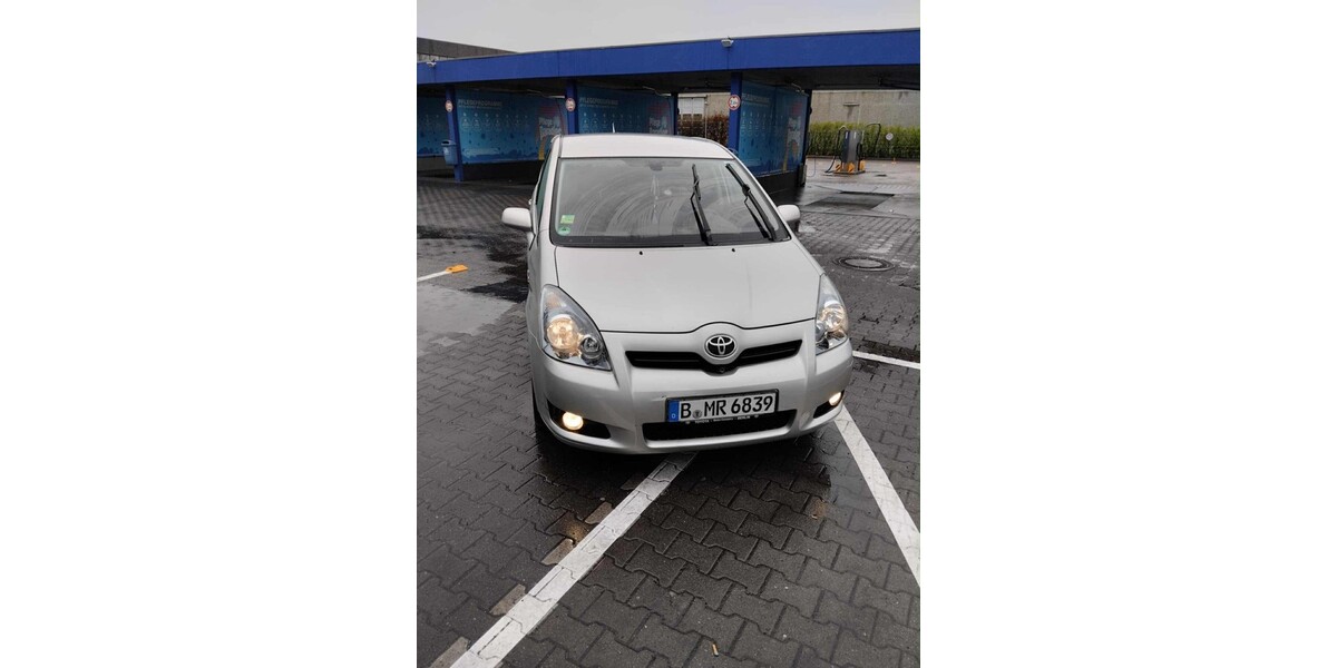 Toyota Verso 200.000 km 3.499 &euro; Berlin 10178