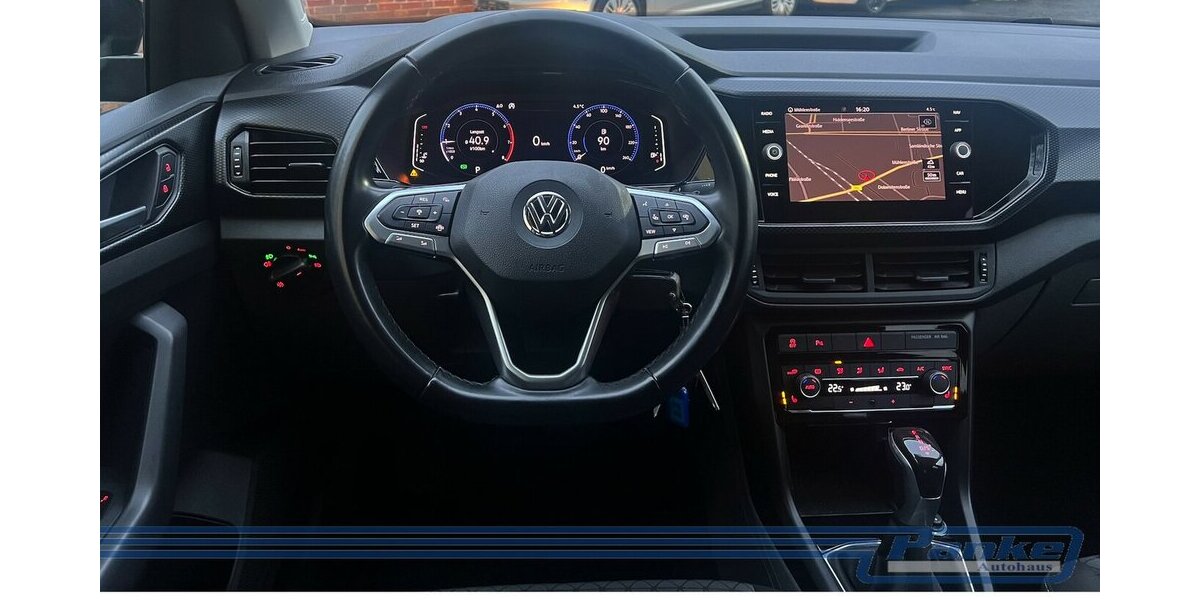 VW T-Cross 1.0 TSI R-Line DSG OPF*ACC*NAV*RFK*LED* 81.393 km 17.890 &euro; Berlin 13187