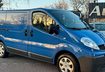 Renault Trafic 124.987 km 7.990 &euro; BERLIN 13127