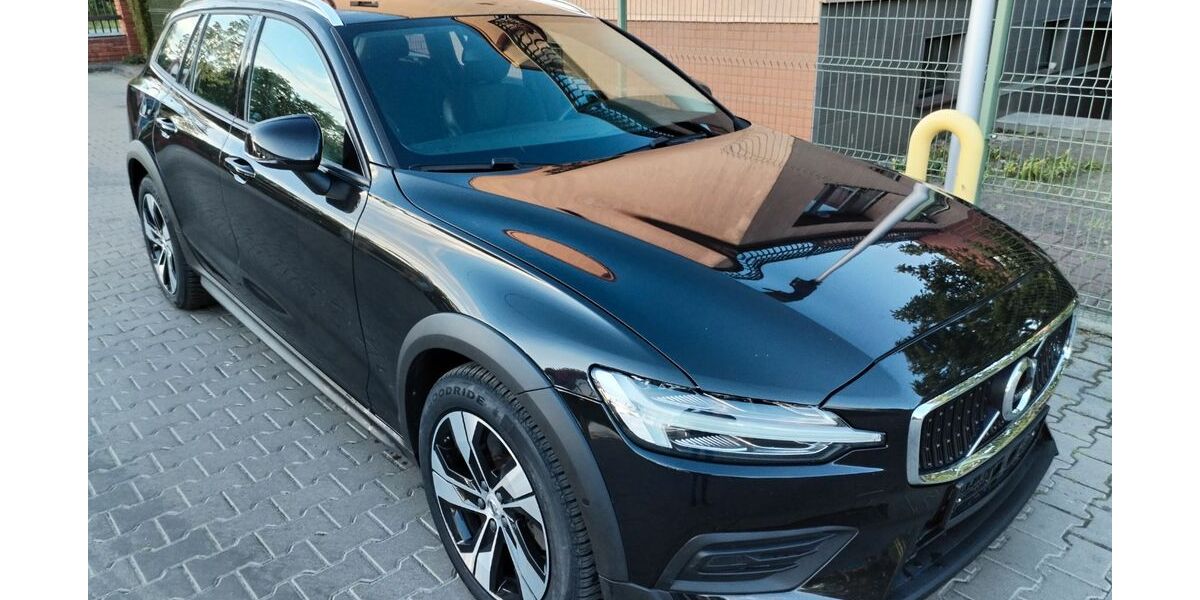 Volvo V60 Cross Country 118.730 km 24.500 &euro; Fredersdorf-Vogelsdorf bei Berlin 15370