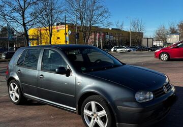 VW Golf 240.949 km 1.550 &euro; Berlin 12679
