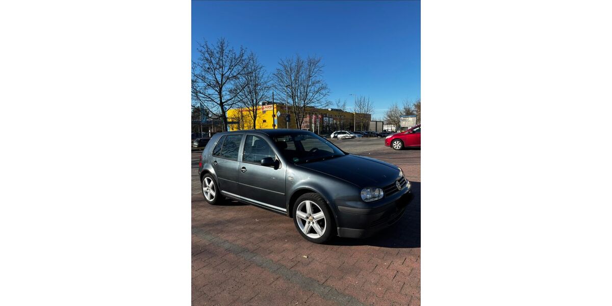 VW Golf 240.949 km 1.550 &euro; Berlin 12679