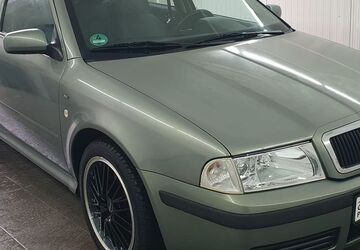 Skoda Octavia 144.800 km 2.490 &euro; Berlin 12681
