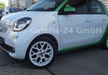 Smart forFour 23.000 km 8.899 &euro; Berlin 12277