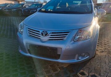Toyota Avensis 121.000 km 5.999 &euro; Berlin 13597