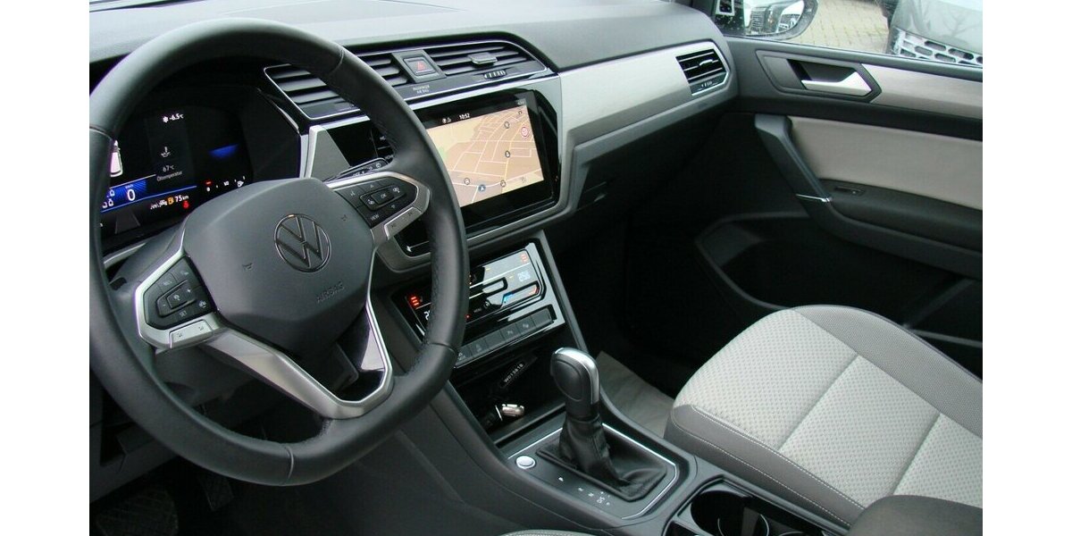 VW Touran 1,5 Comfortline ACC LED AHK 7Sitzer SHZ BMT 13.701 km 33.980 &euro; Falkensee 14612