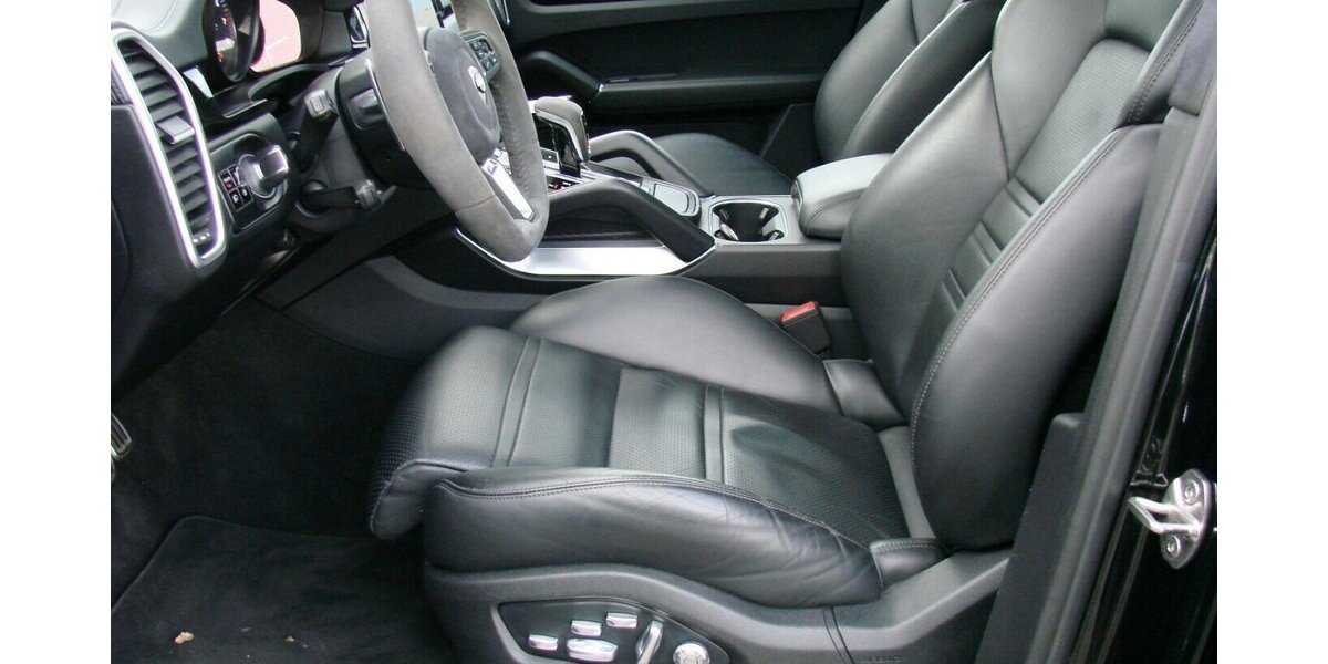 Porsche Cayenne Turbo TECHART Matrix Pano ACC Vierradlenku 79.356 km 79.980 &euro; Falkensee 14612