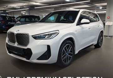 BMW iX1 35.483 km 44.400 &euro; Berlin 14057