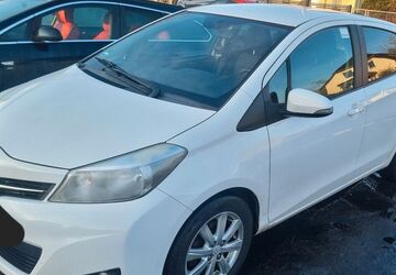 Toyota Yaris 253.100 km 3.990 &euro; Berlin 12489