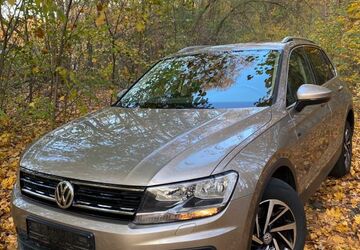 VW Tiguan 75.000 km 23.599 &euro; Berlin 10787