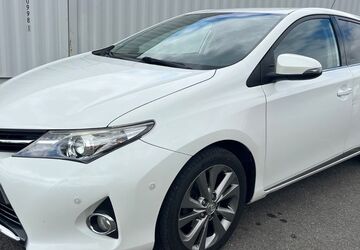 Toyota Auris 184.000 km 6.900 &euro; Berlin 12057