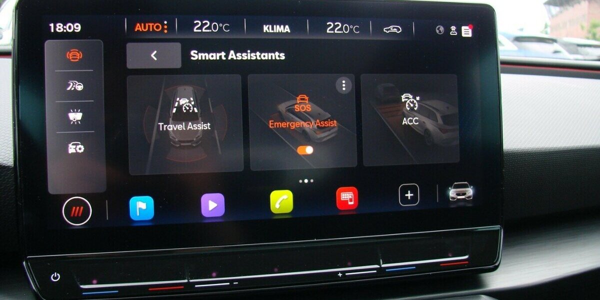Cupra Leon ST eTSi ACC Panorama Vision Plus LED Beats 5.999 km 26.980 &euro; Falkensee 14612