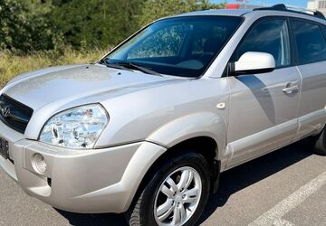 Hyundai TUCSON 177.000 km 3.299 &euro; Berlin 12057