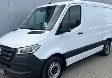 Mercedes-Benz Sprinter 199.111 km 23.599 &euro; Berlin 13055
