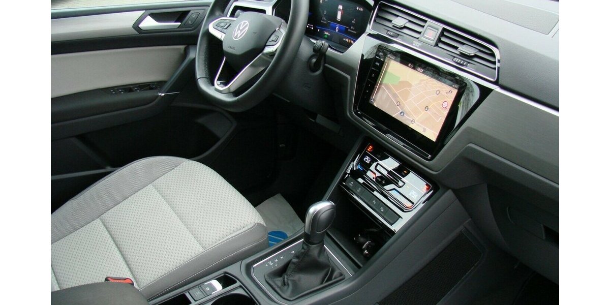 VW Touran 1,5 Comfortline ACC LED AHK 7Sitzer SHZ BMT 13.701 km 33.980 &euro; Falkensee 14612