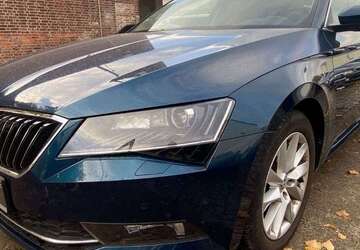 Skoda Superb 80.000 km 16.990 &euro; Berlin 10365