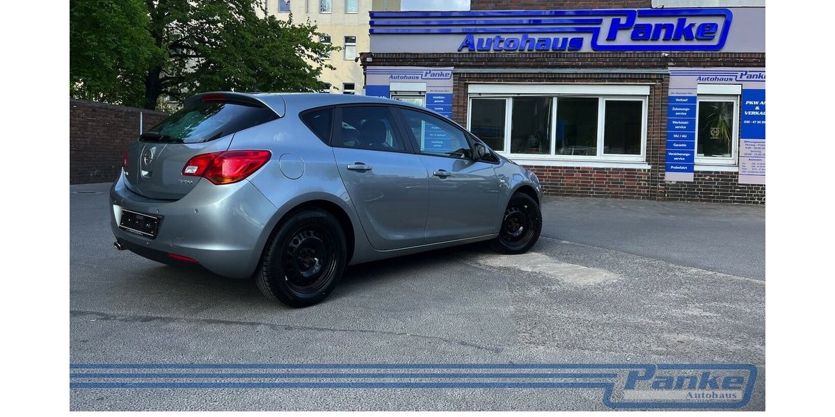 Opel Astra 1.4 150 Jahre *SHZ*PDC*AUX*Teilleder* 112.935 km 5.990 &euro; Berlin 13187