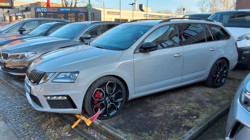 Skoda Octavia 109.000 km 23.900 &euro; Berlin 13599