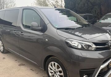 Toyota Proace (Verso) 159.461 km 21.990 &euro; Berlin 13127