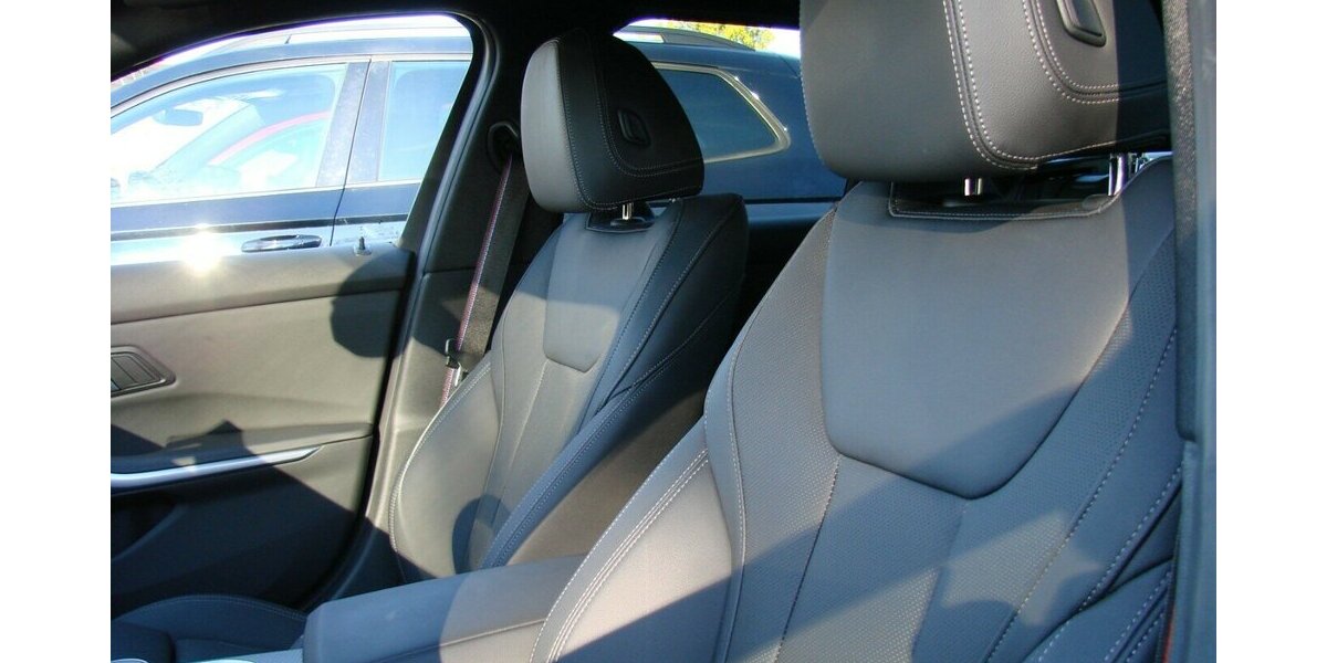 BMW 330e Touring LCI M SportPro HUD HiFi AHK 360º 15.130 km 42.980 &euro; Falkensee 14612