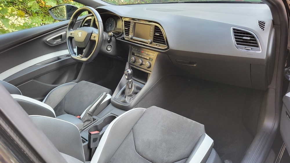 Seat Leon SC 96.000 km 16.900 &euro; Berlin 10178