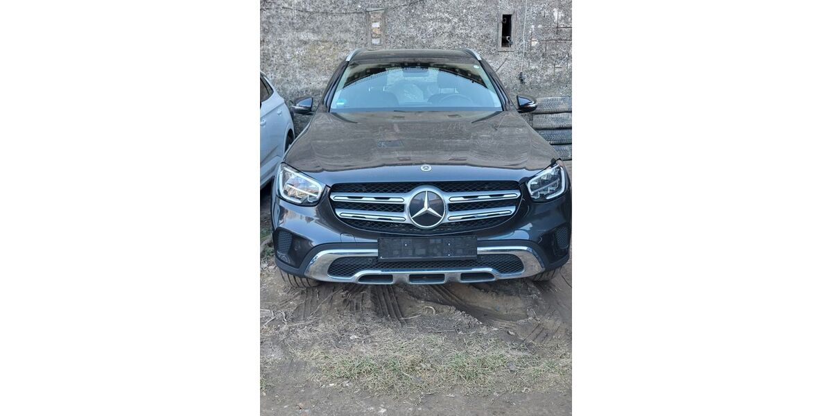 Mercedes-Benz GLC 300 139.160 km 28.599 &euro; Berlin 13435