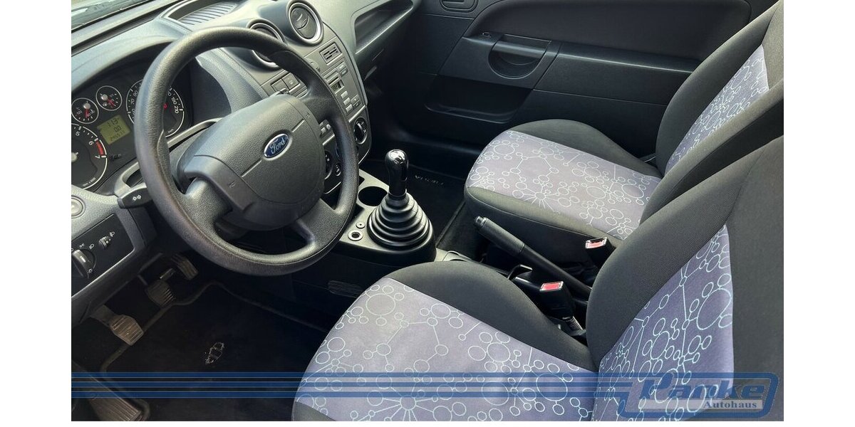 Ford Fiesta Ambiente 1.3*Radio/CD*AUX*Klima* 245.511 km 1.390 &euro; Berlin 13187