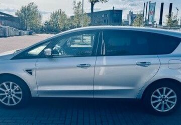Ford S-Max 76.000 km 19.900 &euro; Berlin 10119